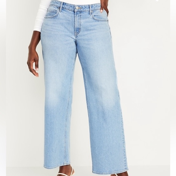 Women’s Old Navy Mid Rise Wide Leg Jeans in Light Dip Blue - Picture 3 of 6